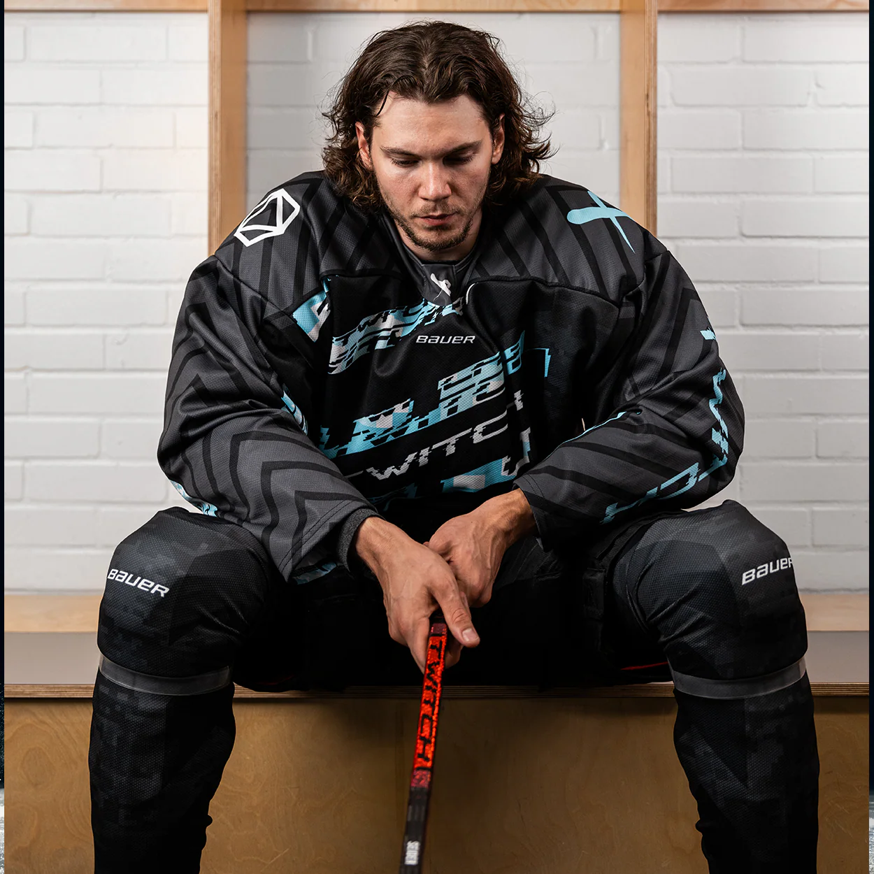 BAUER TWITCH RED STICK SENIOR - Image 2