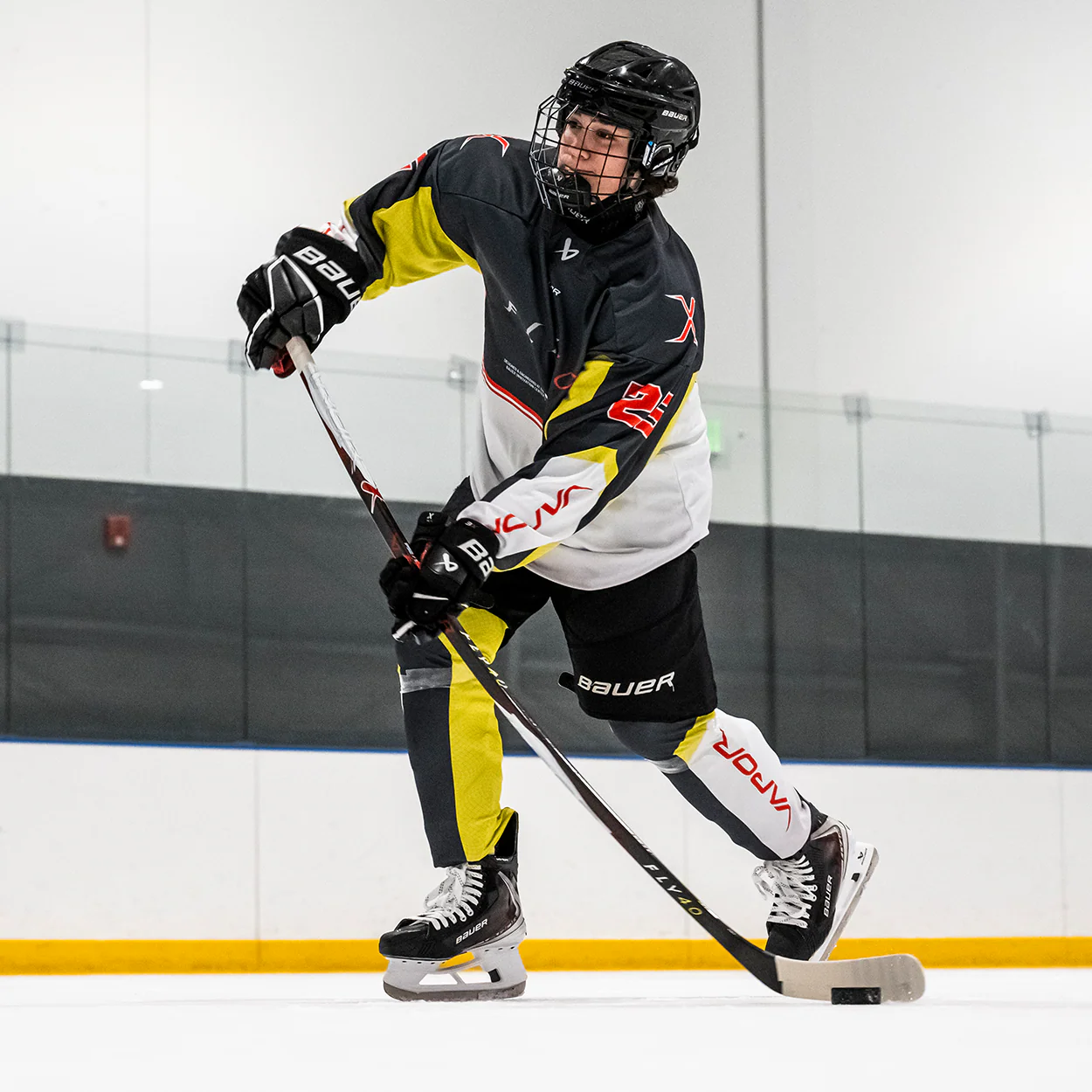 BAUER VAPOR FLY40 GRIP STICK SENIOR - Image 3