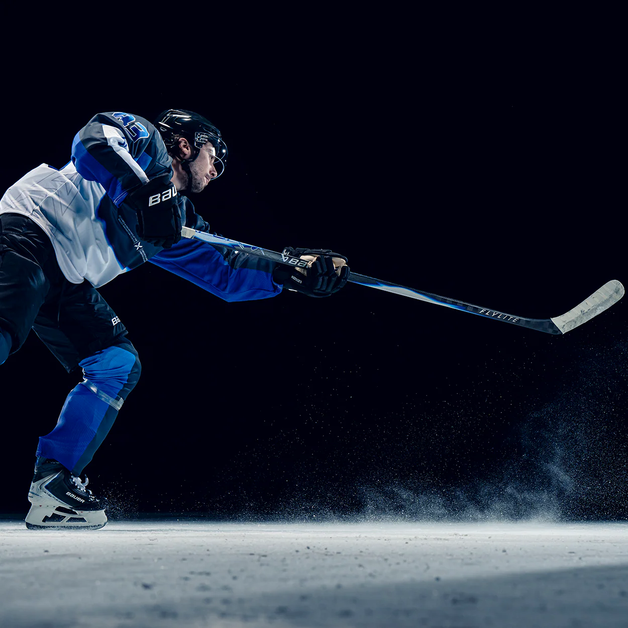 BAUER VAPOR FLYLITE GRIP STICK INTERMEDIATE - Image 9